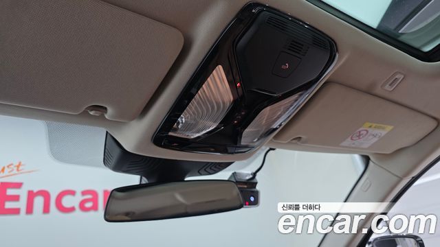 BMW 5-Series 2021 — photo 27