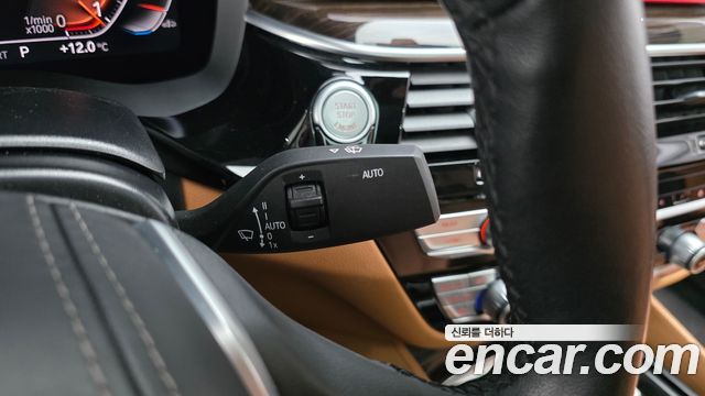 BMW 5-Series 2021 — photo 29