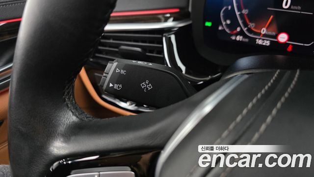 BMW 5-Series 2021 — photo 34