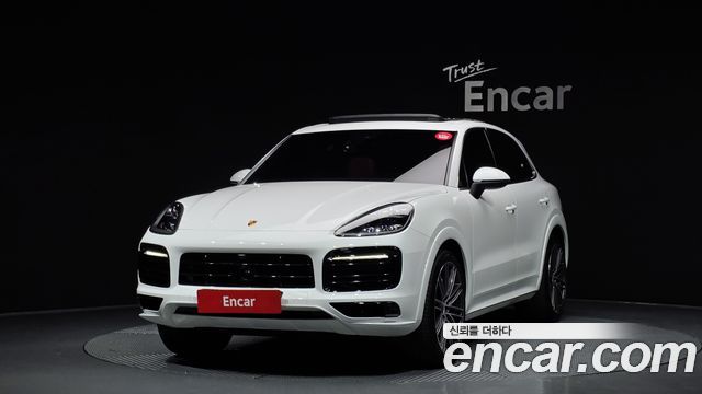 Porsche Cayenne 2021 — photo 1