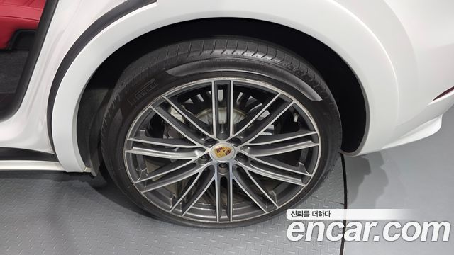 Porsche Cayenne 2021 — photo 7
