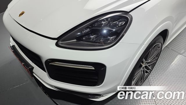 Porsche Cayenne 2021 — photo 8