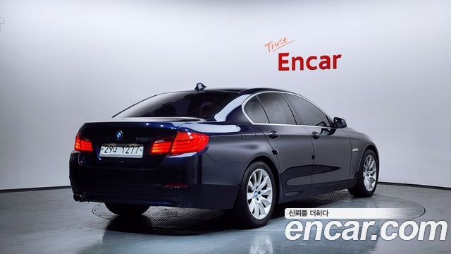 BMW 5-Series 2012 — photo 2