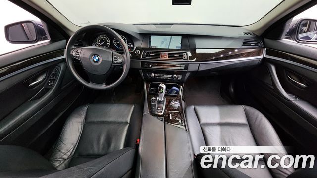 BMW 5-Series 2012 — photo 7
