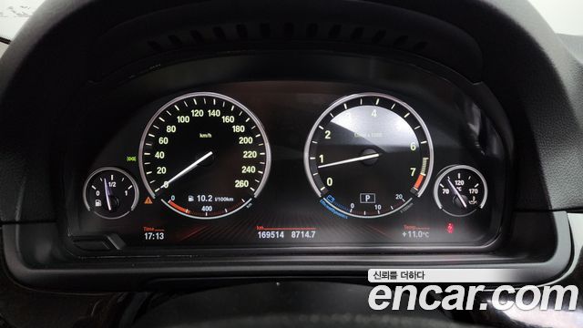 BMW 5-Series 2012 — photo 8