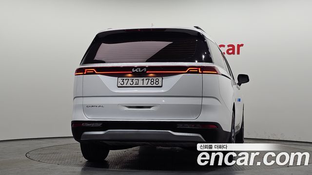 Kia Canival 2022 — photo 4