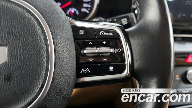 Kia Canival 2022 — photo 24