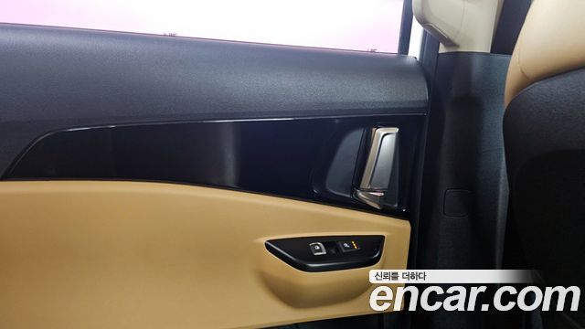 Kia Canival 2022 — photo 15