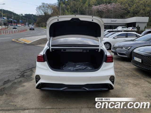 Kia K3 2022 — photo 12