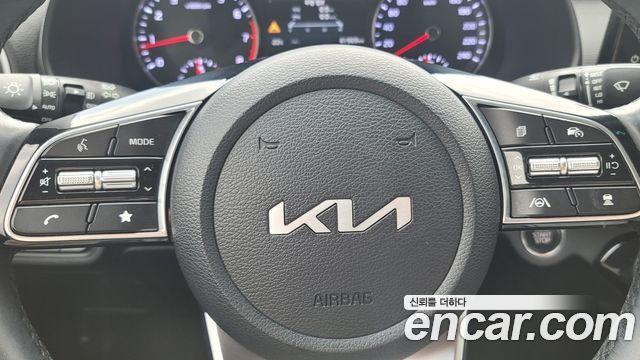 Kia K3 2022 — photo 16