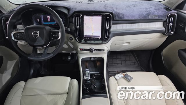 Volvo XC40 2023 — photo 7
