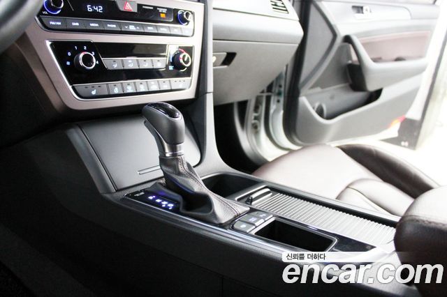 Hyundai Sonata 2017 — photo 15