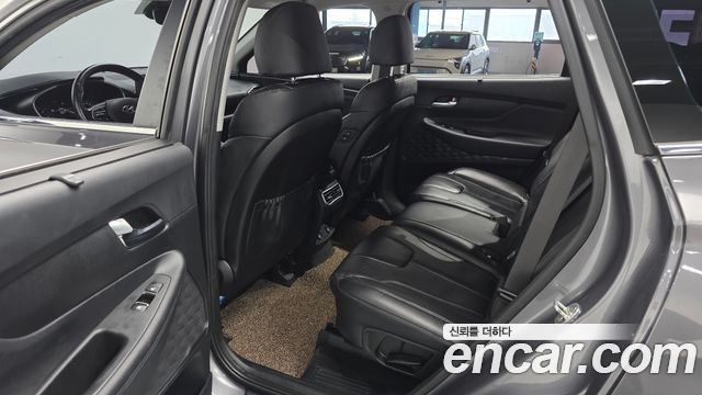 Hyundai Santafe 2021 — photo 16