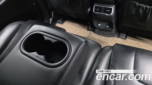 Hyundai Santafe 2021 — photo 28