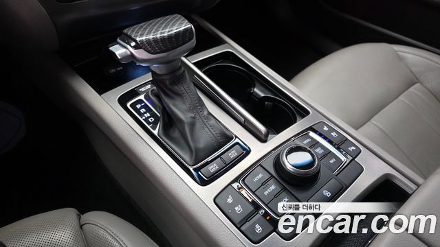 Hyundai Genesis 2016 — photo 9