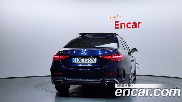 Mercedes-Benz C-Class 2022 — photo 4