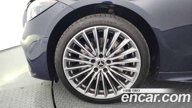 Mercedes-Benz C-Class 2022 — photo 5