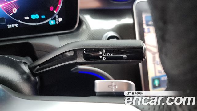 Mercedes-Benz C-Class 2022 — photo 12