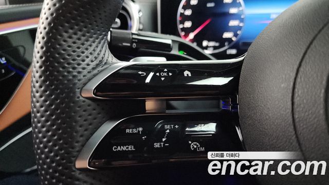 Mercedes-Benz C-Class 2022 — photo 21