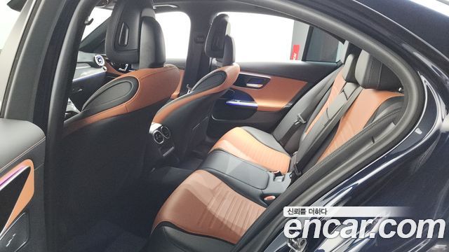 Mercedes-Benz C-Class 2022 — photo 25