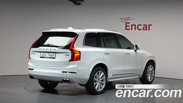Volvo XC90 2018 — photo 2