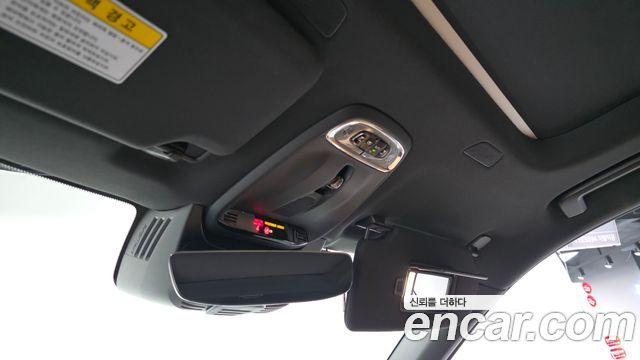 Volvo XC90 2018 — photo 25