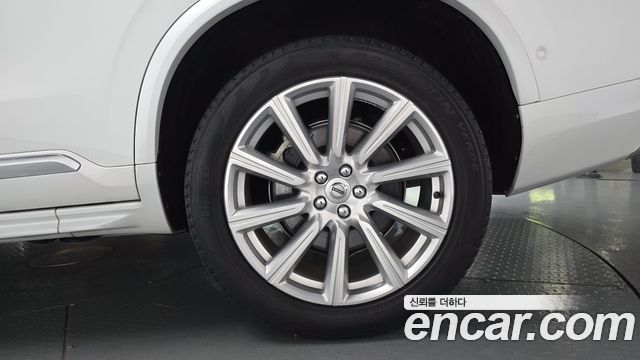 Volvo XC90 2018 — photo 7