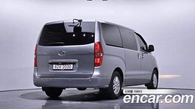Hyundai Starex 2019 — photo 2