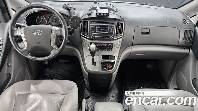 Hyundai Starex 2019 — photo 7