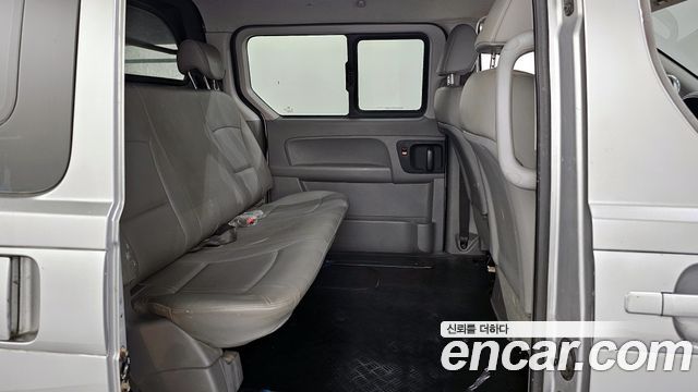 Hyundai Starex 2019 — photo 11