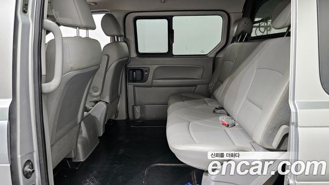 Hyundai Starex 2019 — photo 12