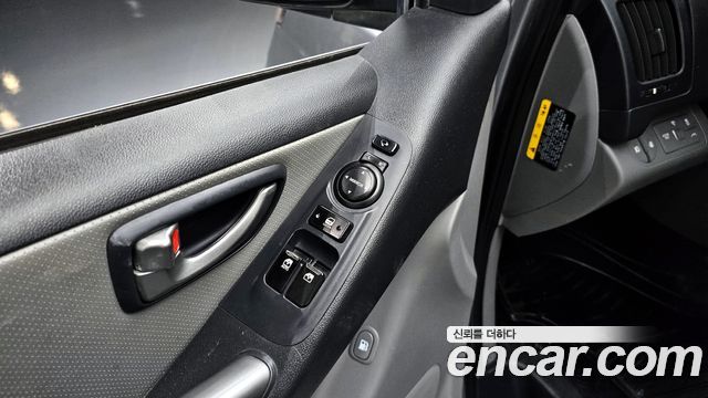 Hyundai Starex 2019 — photo 18