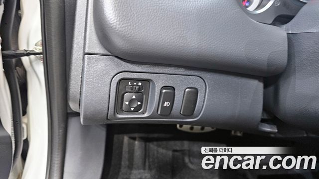 Mitsubishi Eclipse 2009 — photo 17