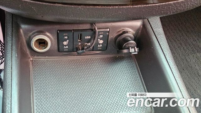 Hyundai Santafe 2011 — photo 19