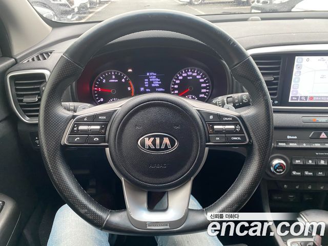 Kia Sportage 2019 — photo 8