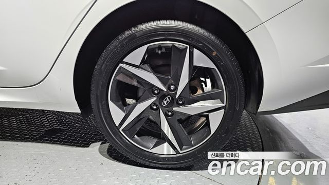 Hyundai AVANTE 2021 — photo 7