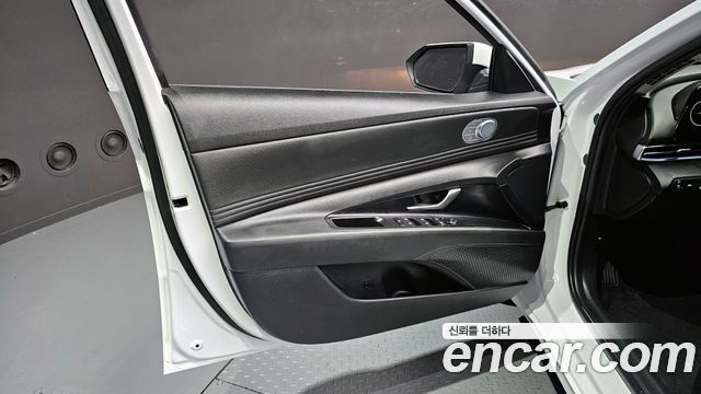 Hyundai AVANTE 2021 — photo 14