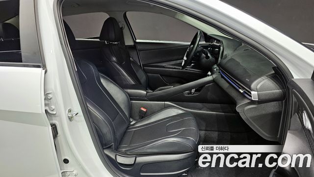 Hyundai AVANTE 2021 — photo 16