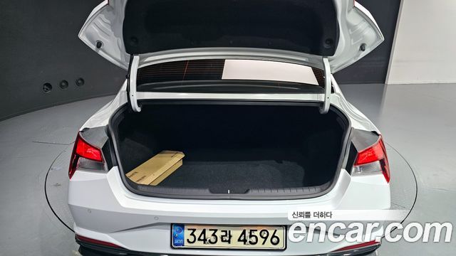 Hyundai AVANTE 2021 — photo 30