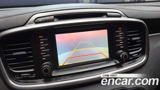 Kia Sorento 2016 — photo 17