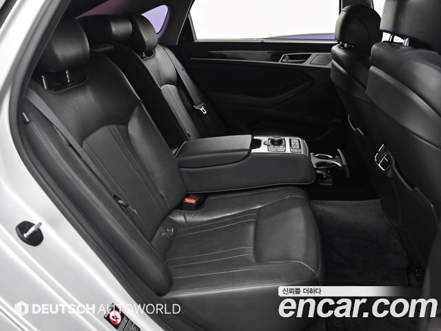 Genesis G80 2017 — photo 12