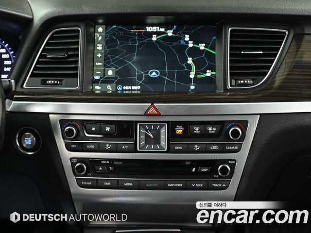 Genesis G80 2017 — photo 14