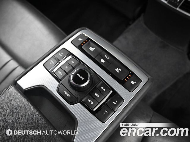 Genesis G80 2017 — photo 16