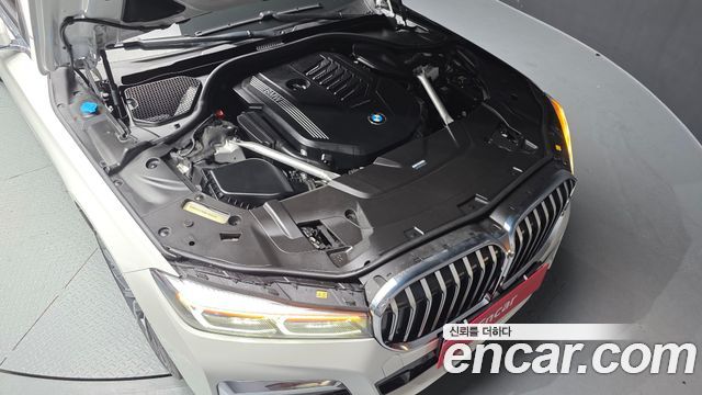 BMW 7-Series 2022 — photo 6