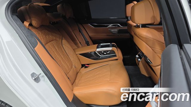 BMW 7-Series 2022 — photo 12