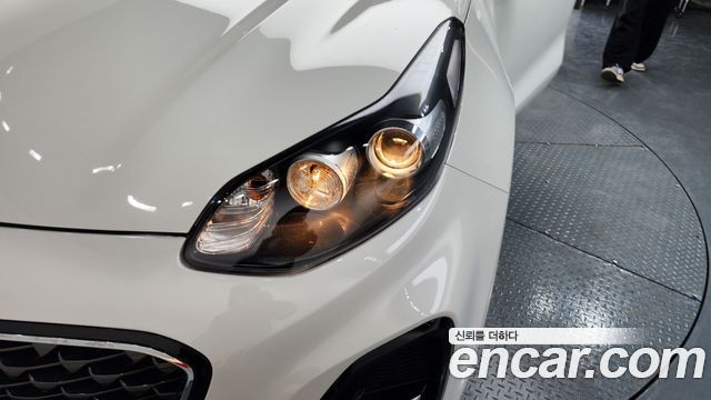 Kia Sportage 2022 — photo 8