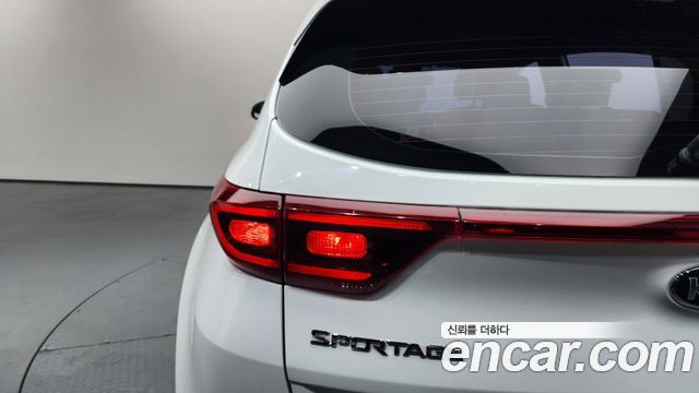 Kia Sportage 2022 — photo 9
