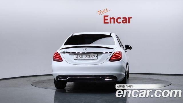 Mercedes-Benz C-Class 2018 — photo 4