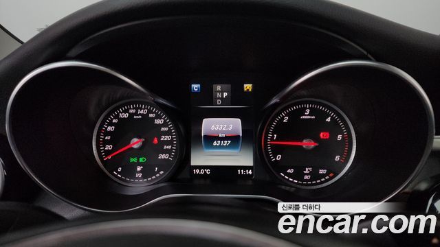 Mercedes-Benz C-Class 2018 — photo 11