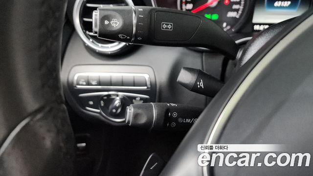 Mercedes-Benz C-Class 2018 — photo 23